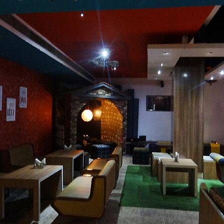 Hotel Rajdhani Regency Guváhátí Exteriér fotografie