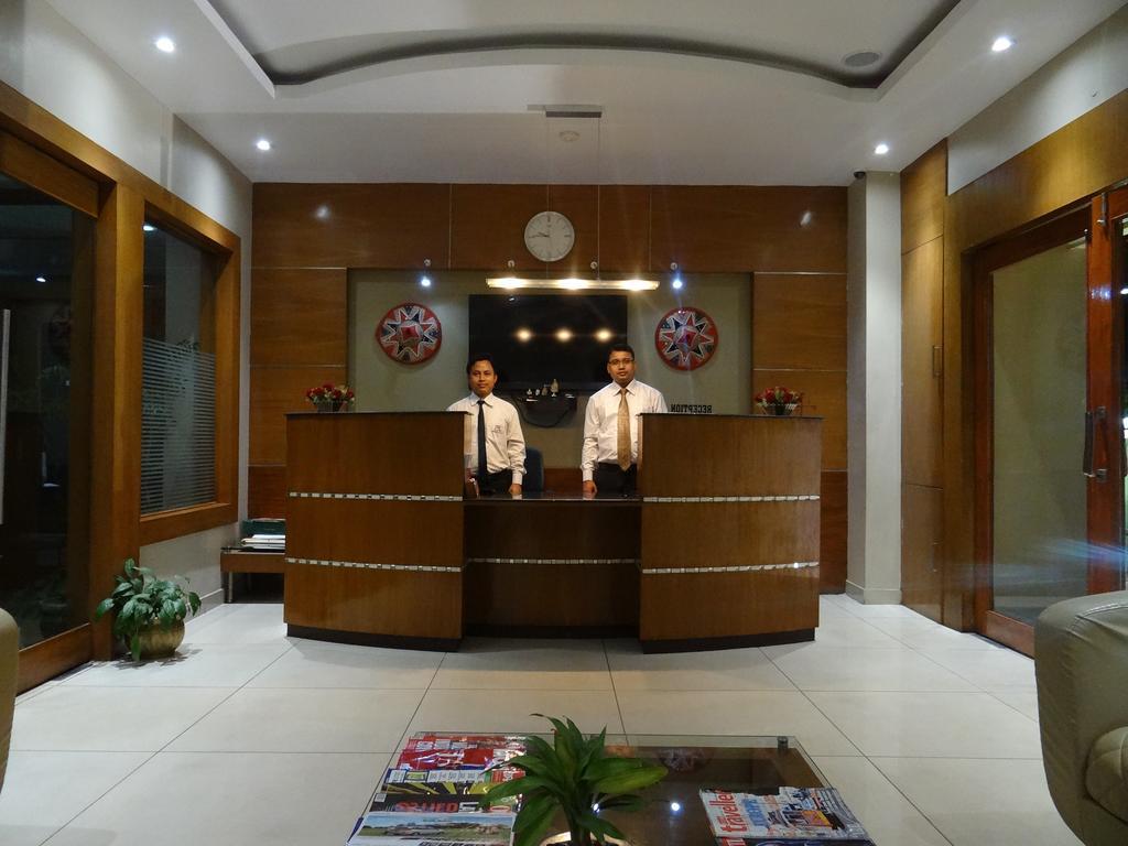 Hotel Rajdhani Regency Guváhátí Exteriér fotografie